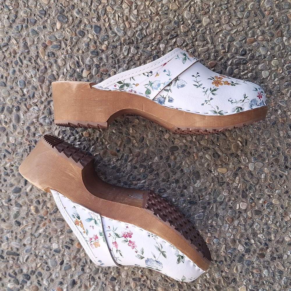 Björk Swedish comfort white floral wooden clogs size 37 - Picture 4 of 8